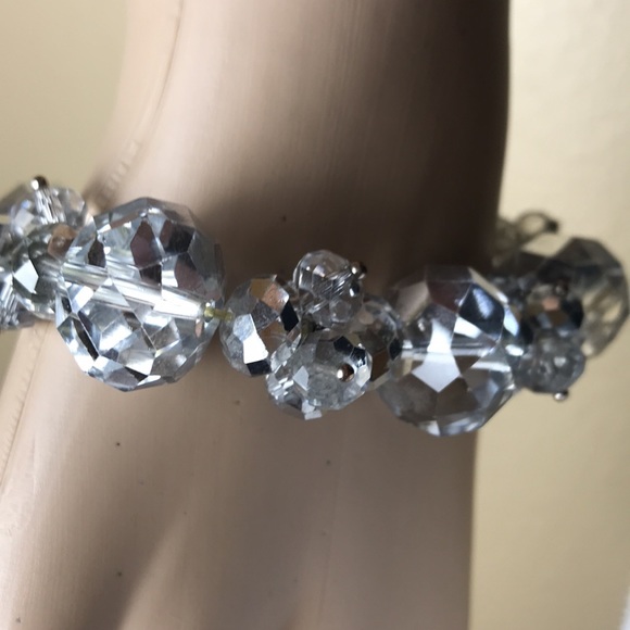 Bracelets - Picture 2 of 9